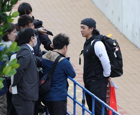 誕生日を迎えた山本拓（撮影・西岡正）