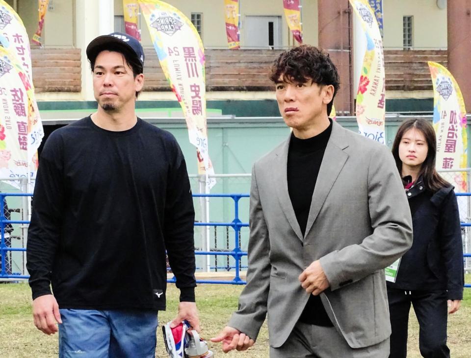 楽天キャンプ地を訪れた松井稼頭央氏（右）と前田健