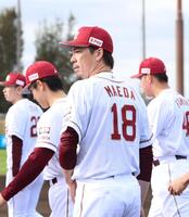 １８番のユニホーム姿の前田健（撮影・佐々木彰尚）