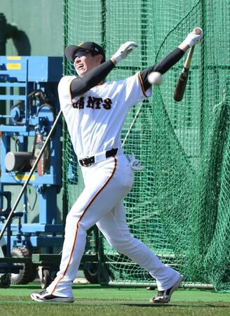 巨人・松本剛 憧れGユニホーム「すごく新鮮」充実のキャンプ初日