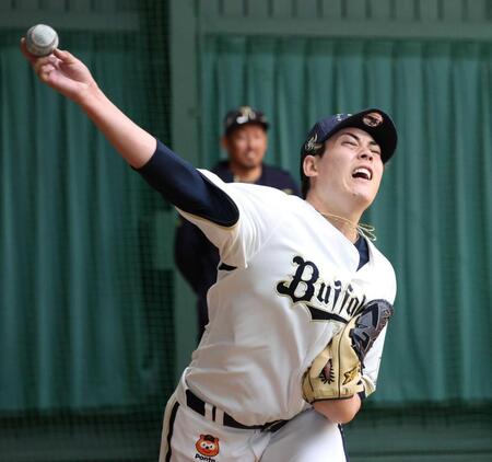 オリックス・九里　自己最多３５０球！９０分間“モーレツ投げ込みショー”　開幕投手も意欲「若手にまだ負けない気持ち」