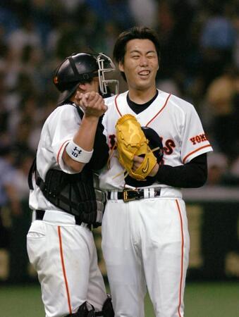 上原は自己最多タイ１４奪三振で完封勝利、阿部と握手して「しんどかったぁー」2005年6月30日