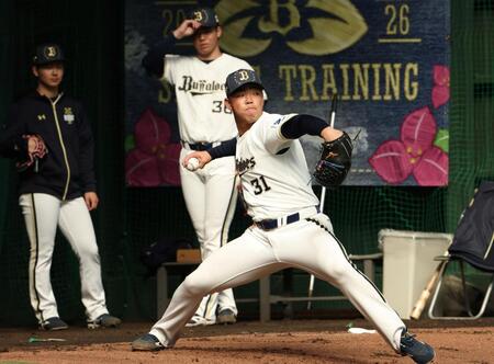 オリックス　ドラ１藤川敦也がブルペン入り「１０点中なら４、５点ですかね」