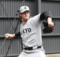 今キャンプで初めてブルペン入りしたウィットリー（撮影・佐藤厚）