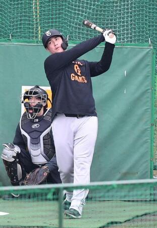 フリー打撃をするリチャード（撮影・佐藤厚）