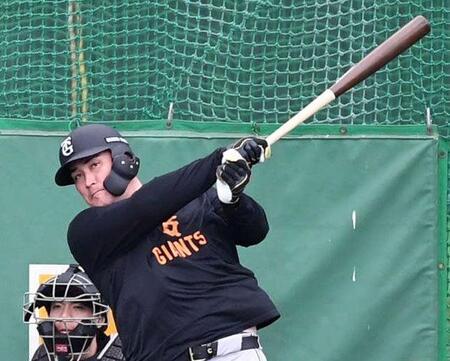 フリー打撃をするリチャード（撮影・佐藤厚）