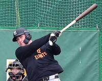 フリー打撃をするリチャード（撮影・佐藤厚）