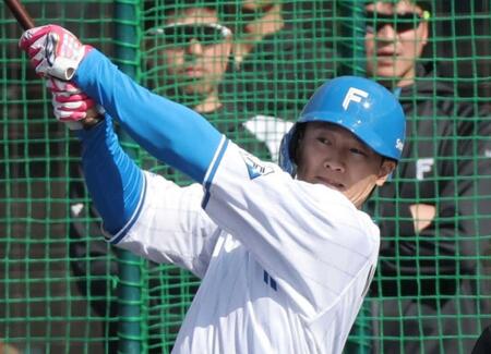 日本ハム 西川遥輝が初安打&ヘッスラで猛アピール 前日死球の影響を感じさせず 初の対外試合で存在感