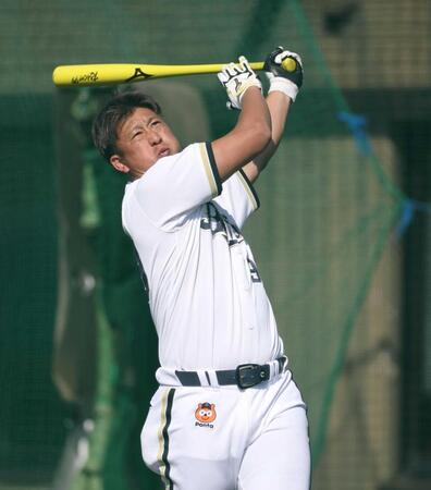 オリックス・杉本　新助っ人シーモアと「切磋琢磨」得意“メシ外交”で親交深める