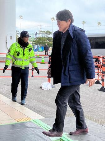 サンマリンスタジアム宮崎に到着した松井秀喜氏