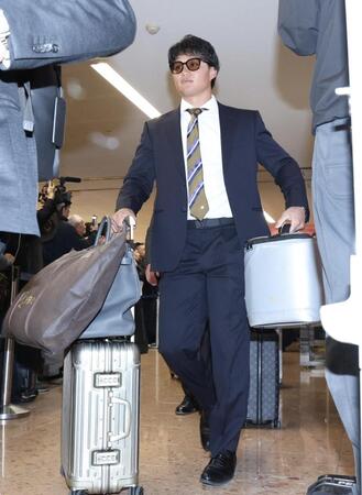 宮崎入りした森下（撮影・伊藤笙子）