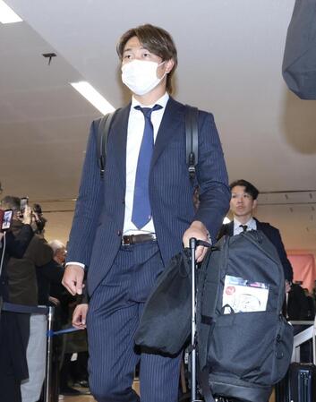 宮崎入りした高橋宏（撮影・伊藤笙子）