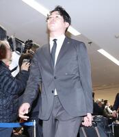 宮崎入りした種市（撮影・伊藤笙子）