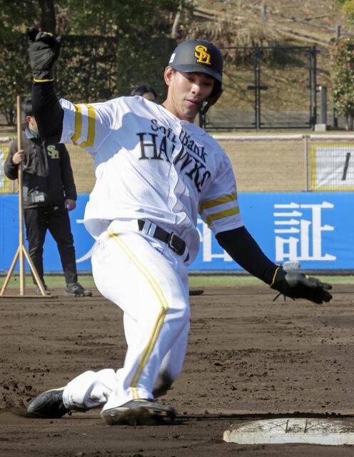 　走塁練習する高橋