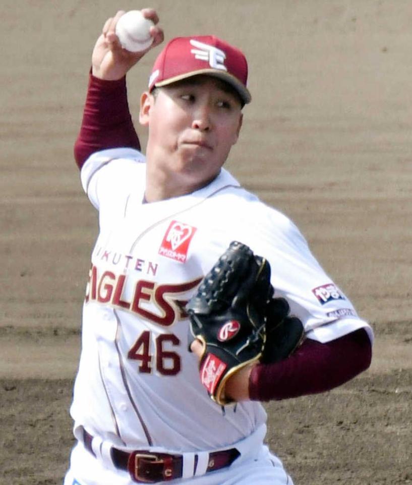 　実戦形式の練習に登板した藤平