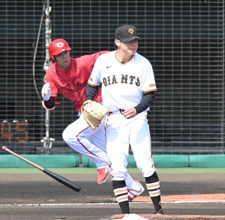 １回、秋山を打ち取る竹丸（撮影・飯室逸平）