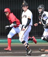 １回、平川に中前打を許す竹丸（撮影・飯室逸平）