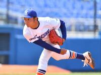 　苫小牧駒沢大（現・北洋大）時代に大学野球選手権で登板する伊藤＝１８年６月