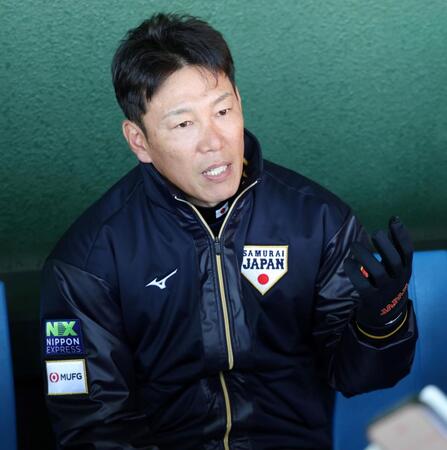 今後について語る井端監督