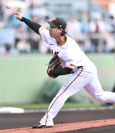 オープン戦の“開幕マウンド”で力投する山崎（撮影・開出牧）