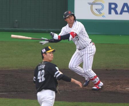 ５回、２ランを放った森下（撮影・金田祐二）