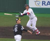 ５回、２ランを放った森下（撮影・金田祐二）