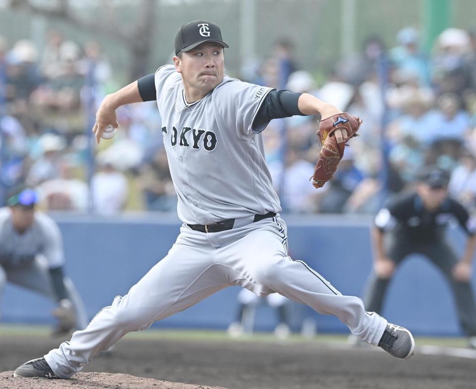 ３回から登板し力投する田中将（撮影・開出牧）