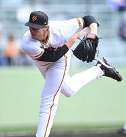 力投するウィットリー（撮影・開出牧）