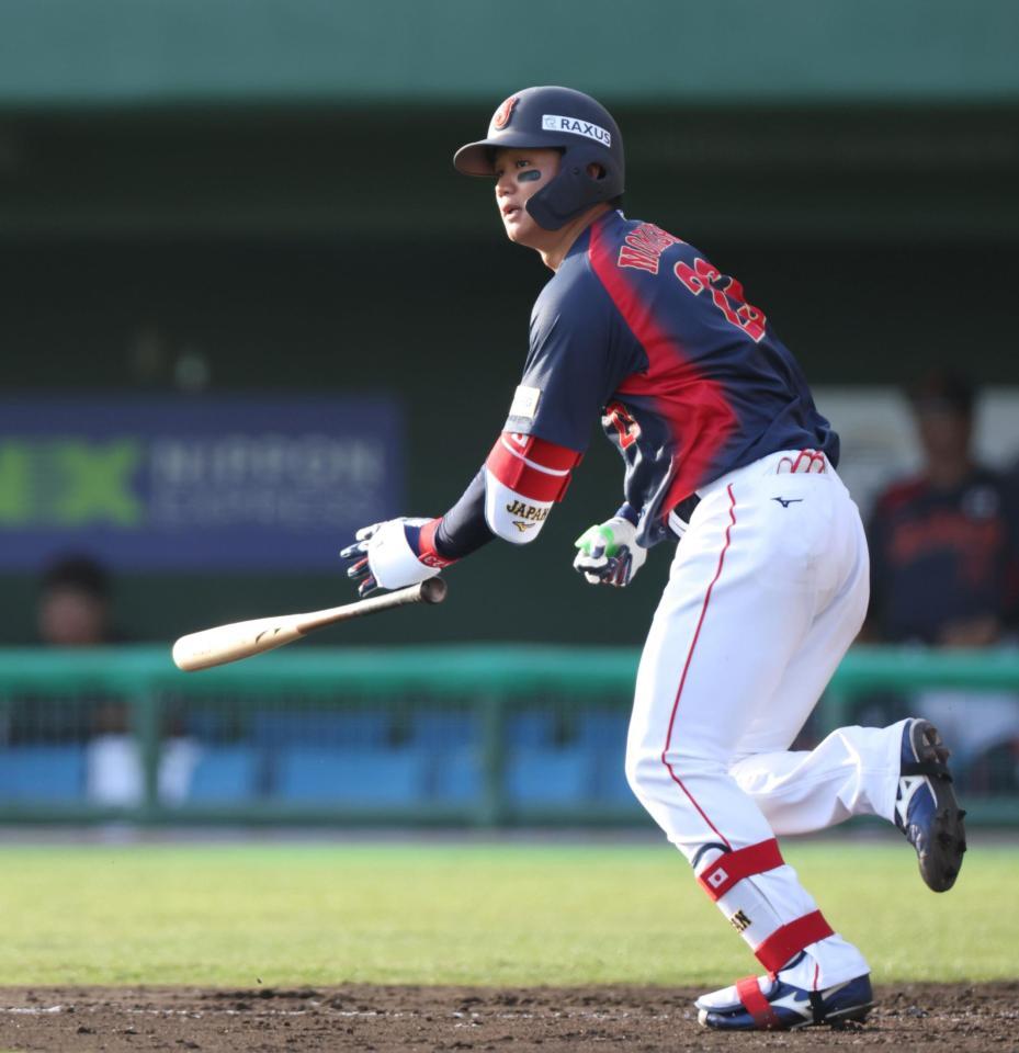 ９回、左線へ二塁打を放つ森下（撮影・伊藤笙子）