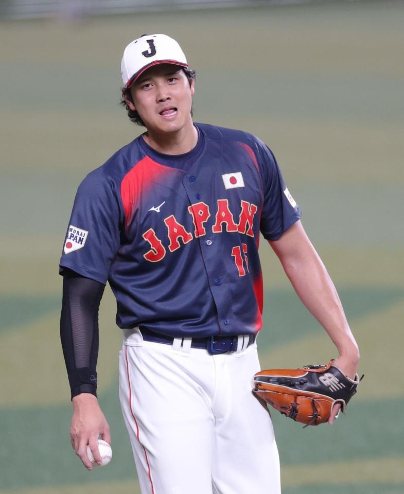 チームに合流し、キャッチボールで調整した大谷（撮影・西岡正）