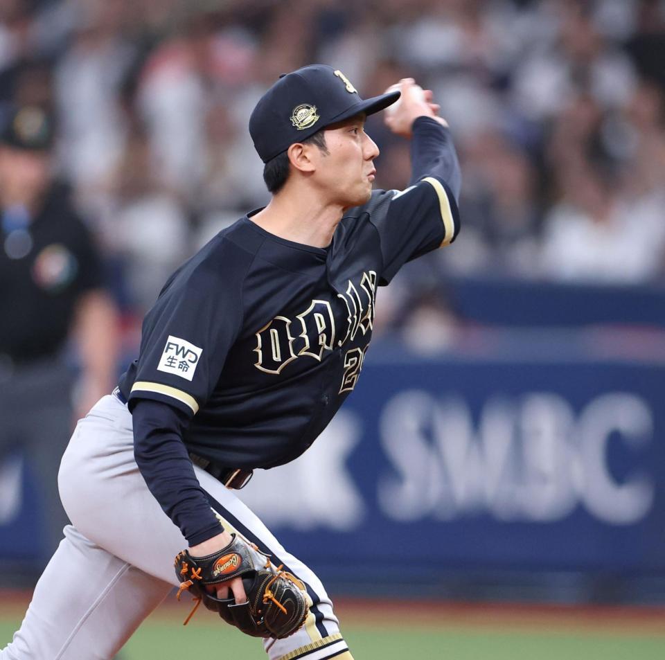 ３回から２番手で登板する田嶋（撮影・中田匡峻）