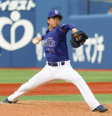 　ＤｅＮＡとのオープン戦に５回から登板し、４回１安打無失点と好投した中日・桜井＝横浜