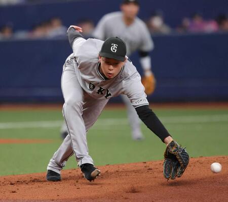 巨人・山崎　エースの投球４回１失点　フォークに手応え３Ｋ「感覚よくいけた」