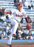 日本ハム打線を相手に力投する藤原（撮影・佐藤厚）