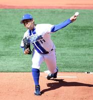 ソフトバンク打線を相手に力投する東（撮影・佐藤厚）