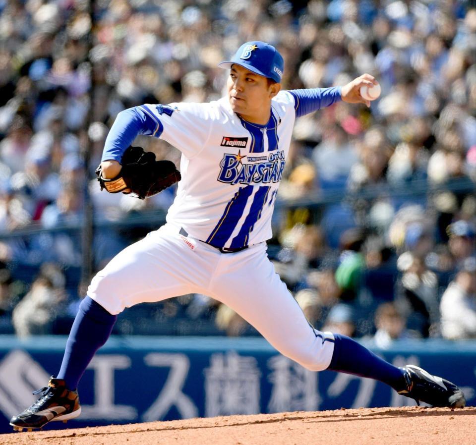 ソフトバンク打線に立ち向かう東（撮影・佐藤厚）