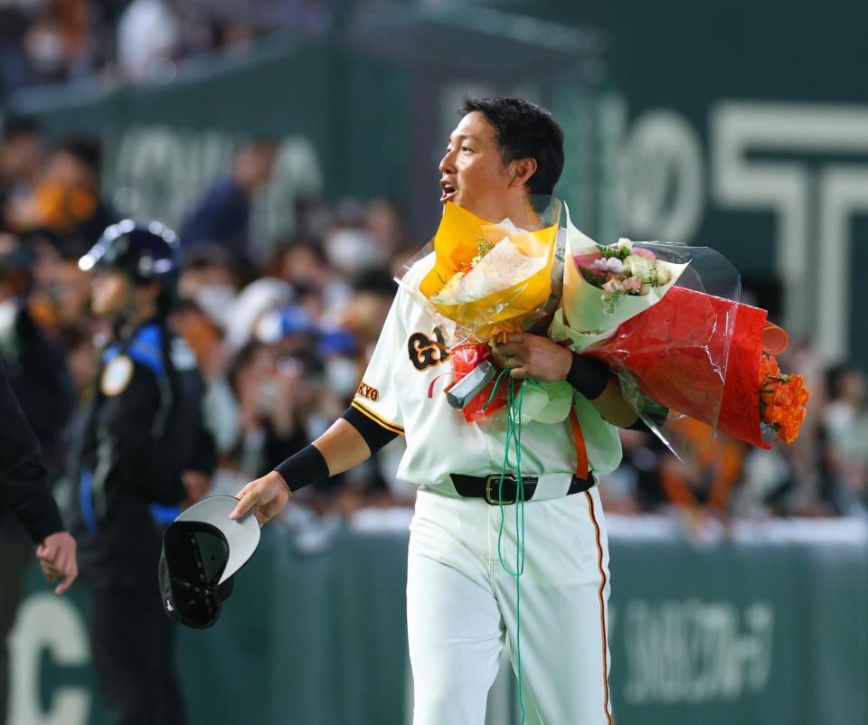 場内一周する長野氏（撮影・金田祐二）