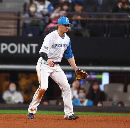 日本ハム・新庄監督、守備位置大シャッフルに客席も「え～！？」どよめき