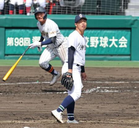 昨夏優勝の沖縄尚学が逆転負け　八回にプロ注目左腕の末吉が４失点（自責点２）　夏春連覇の夢散る