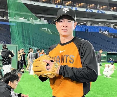 　母校・帝京が春１６年ぶりに勝利し、喜んだ松本