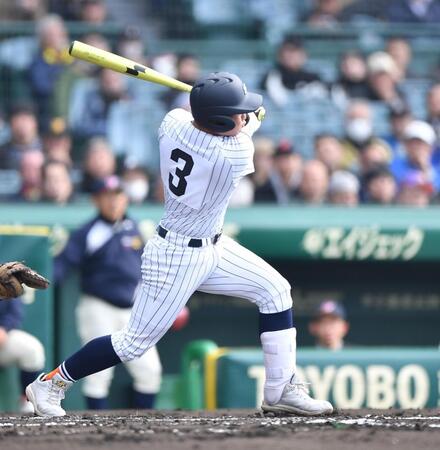 １回、逆転の左越え２点適時二塁打を放つ中野壮真（撮影・開出牧）