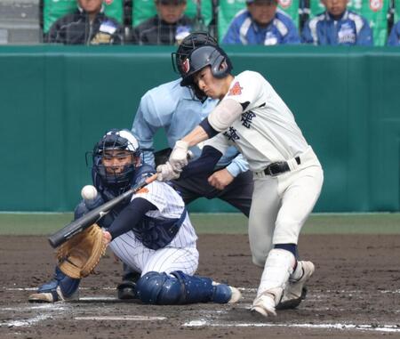 ８回、遊直に倒れる長崎西・楊井慎吾（撮影・中田匡峻）