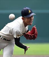 力投する神村学園の先発・龍頭