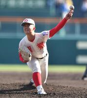 力投する智弁学園・杉本真滉（撮影・開出牧）