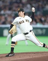 先発し力投する竹丸（撮影・石井剣太郎）