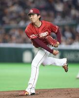 先発し力投する楽天・荘司康誠＝東京ドーム（撮影・石井剣太郎）