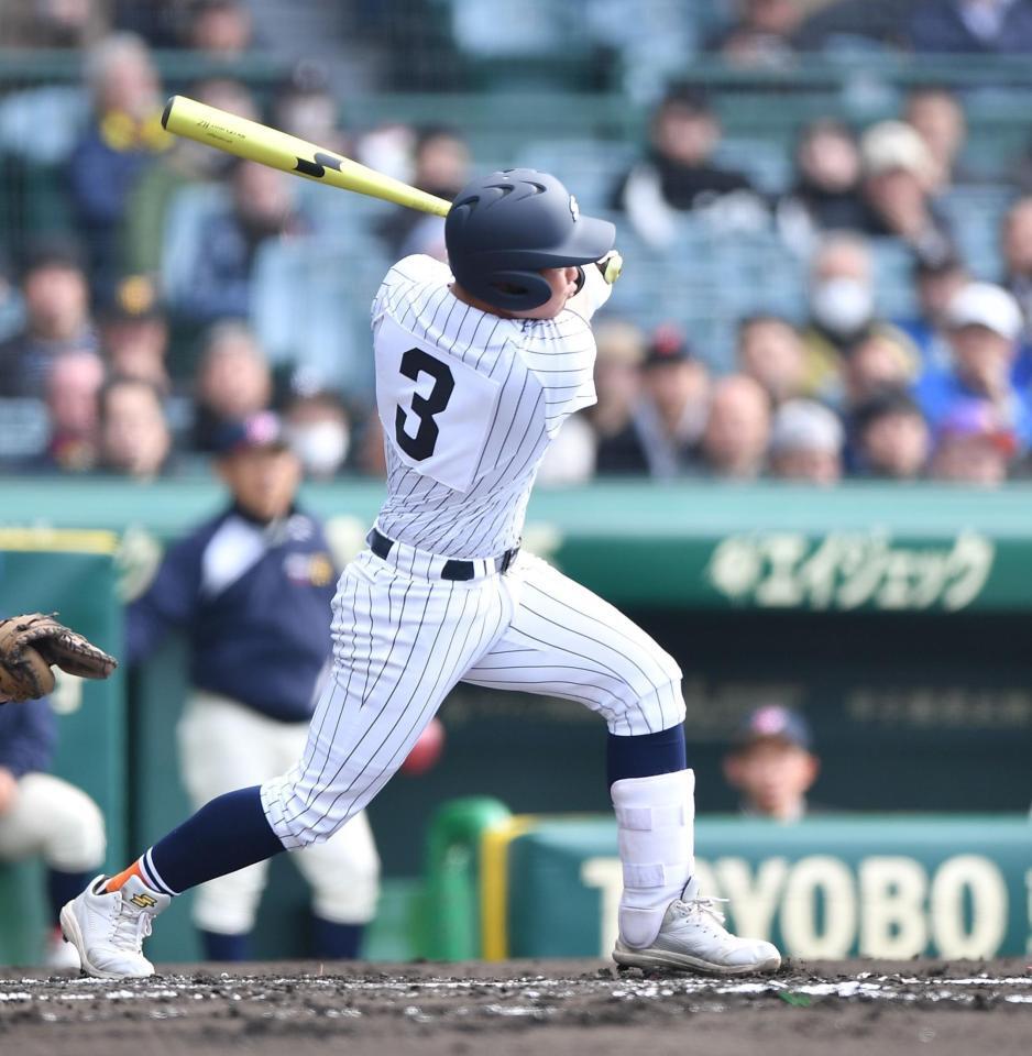 １回、逆転の左越え２点適時二塁打を放つ中野壮真（撮影・開出牧）