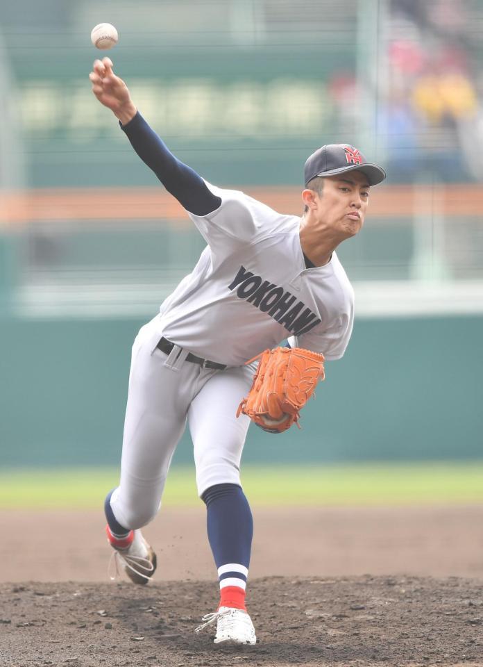 力投する横浜・織田翔希（撮影・開出牧）