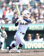 ２回、左前適時打を放つ安達煌栄千（撮影・開出牧）