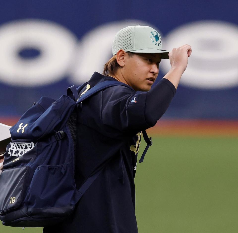 練習に向かう宮城（撮影・西田忠信）